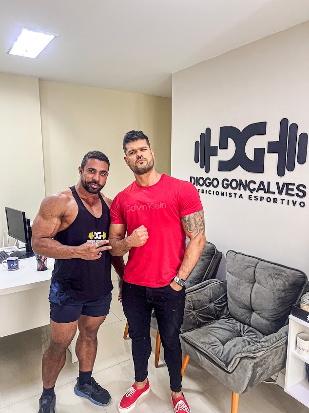 Paciente acompanhado pelo Dr. Diogo Gonçalves — consultório